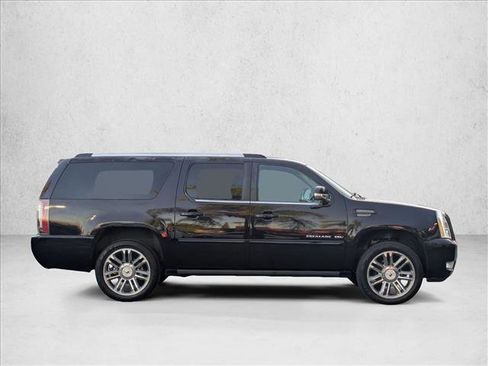 Used 2014 Cadillac Escalade ESV Premium image 4