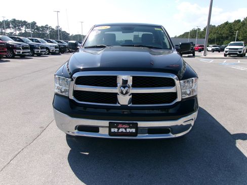 Used 2024 RAM 1500 Classic SLT AWD/4WD image 6