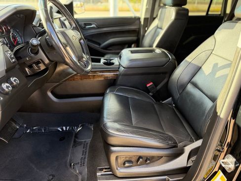 Used 2019 Chevrolet Tahoe LT image 15
