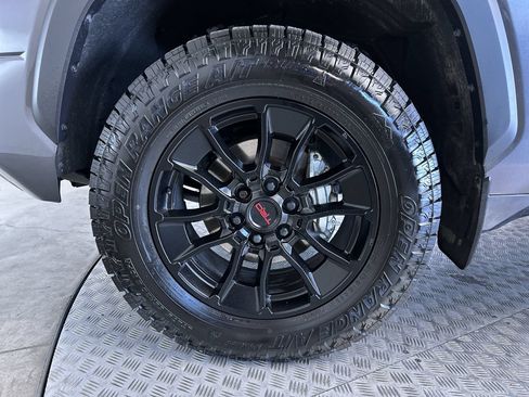 Used 2025 Toyota Tundra Limited w/ TRD Off-Road Package AWD/4WD image 27