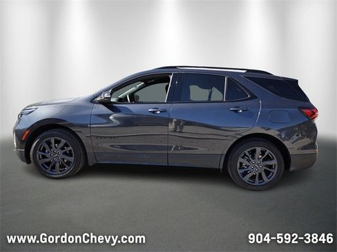 Certified 2022 Chevrolet Equinox RS w/ Infotainment Package image 2