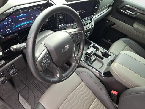 Used 2025 Chevrolet Silverado 1500 ZR2 w/ Technology Package AWD/4WD image 10