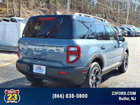 Certified 2025 Ford Bronco Sport Outer Banks w/ Outer Banks Tech Package+ AWD/4WD image 8
