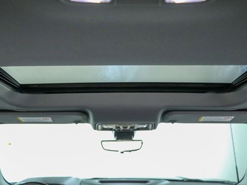 Used 2023 GMC Sierra 2500 Denali w/ Denali Ultimate Package image 22