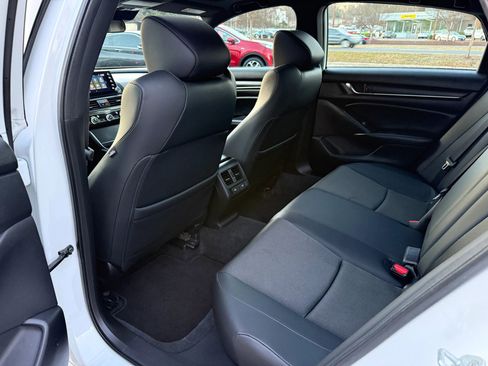 Used 2022 Honda Accord Sport image 10