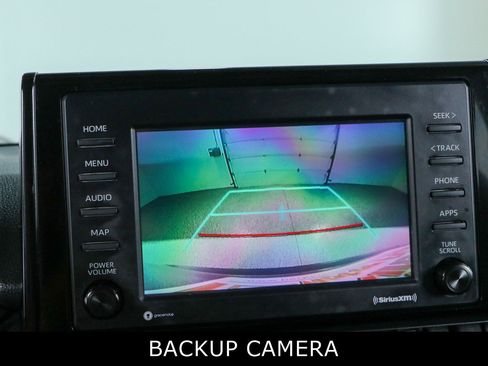 Used 2021 Toyota RAV4 XLE w/ Convenience Package FWD image 18