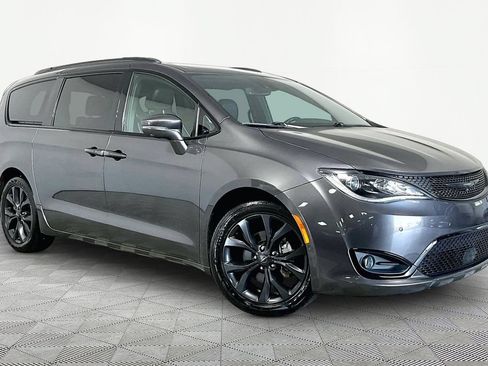 Used 2020 Chrysler Pacifica Limited w/ Advanced Safetytec Group FWD image 1