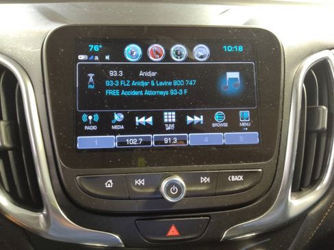 Used 2018 Chevrolet Equinox Premier FWD image 25