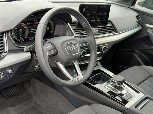 Certified 2024 Audi Q5 e Prestige w/ Prestige Package image 24