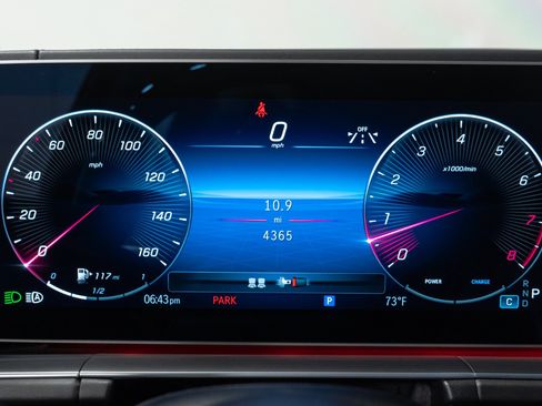 Used 2025 Mercedes-Benz Maybach GLS 600 4MATIC image 48