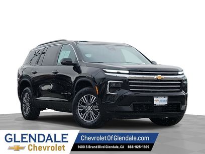 Used 2024 Chevrolet Traverse LT