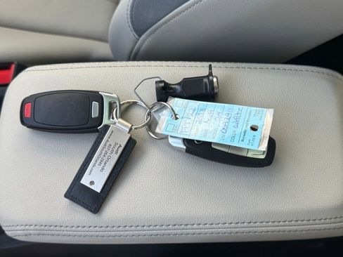 Used 2023 Audi Q4 e-tron Premium Plus image 72