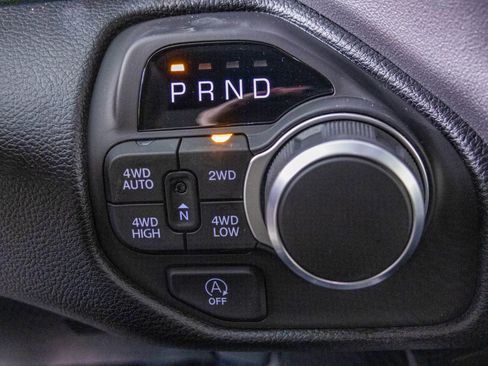 New 2026 RAM 1500 4x4 Crew Cab image 23