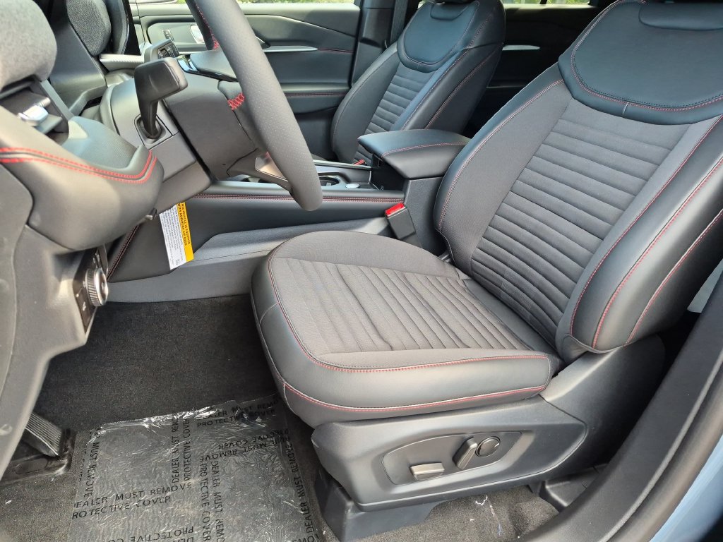 New 2026 Ford Explorer ST-Line w/ ST-Line Street Pack AWD/4WD image 12
