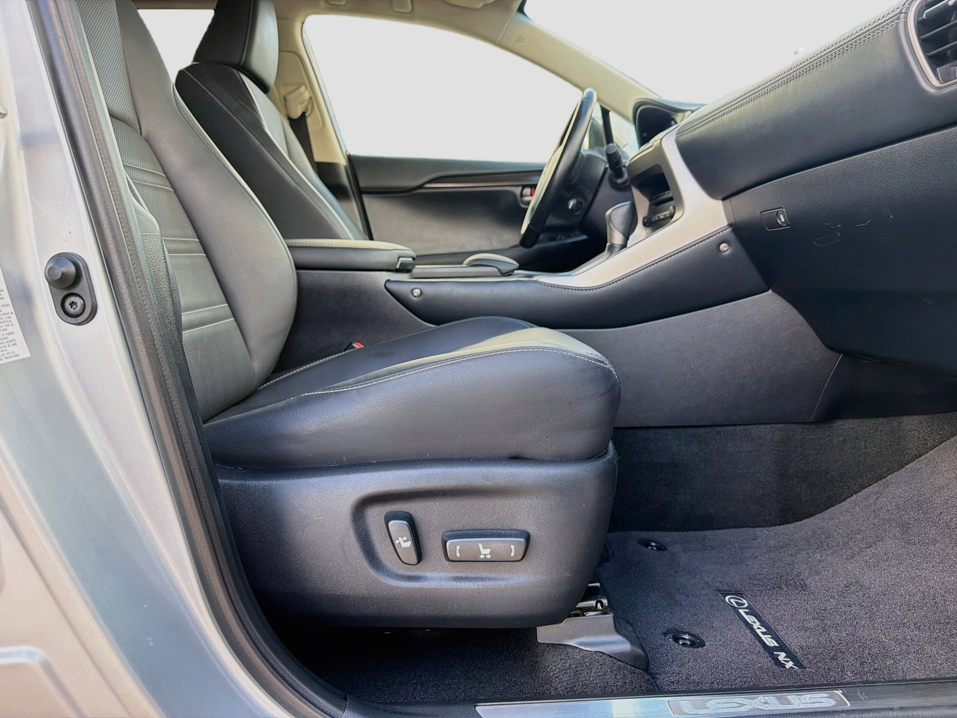 Used 2016 Lexus NX 200t FWD w/ Premium Package image 31