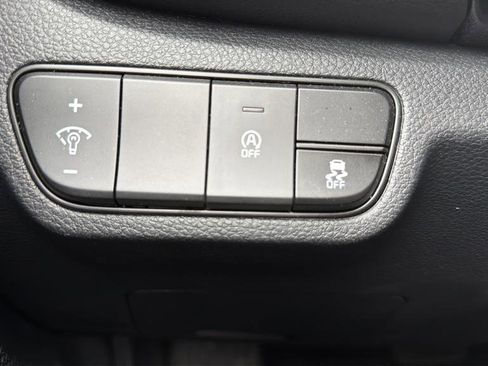 Used 2025 Kia Seltos S image 24