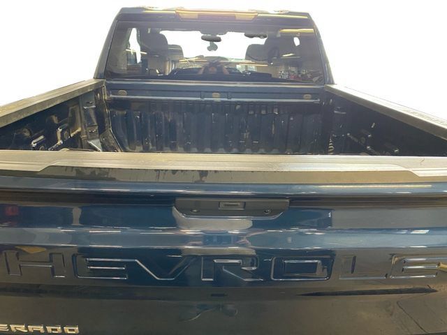 Used 2021 Chevrolet Silverado 1500 LT AWD/4WD image 19