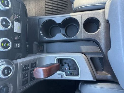 Used 2017 Toyota Sequoia Platinum AWD/4WD image 36