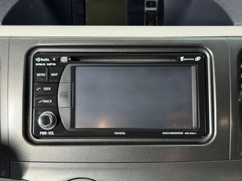 Used 2014 Toyota Sienna XLE FWD image 34