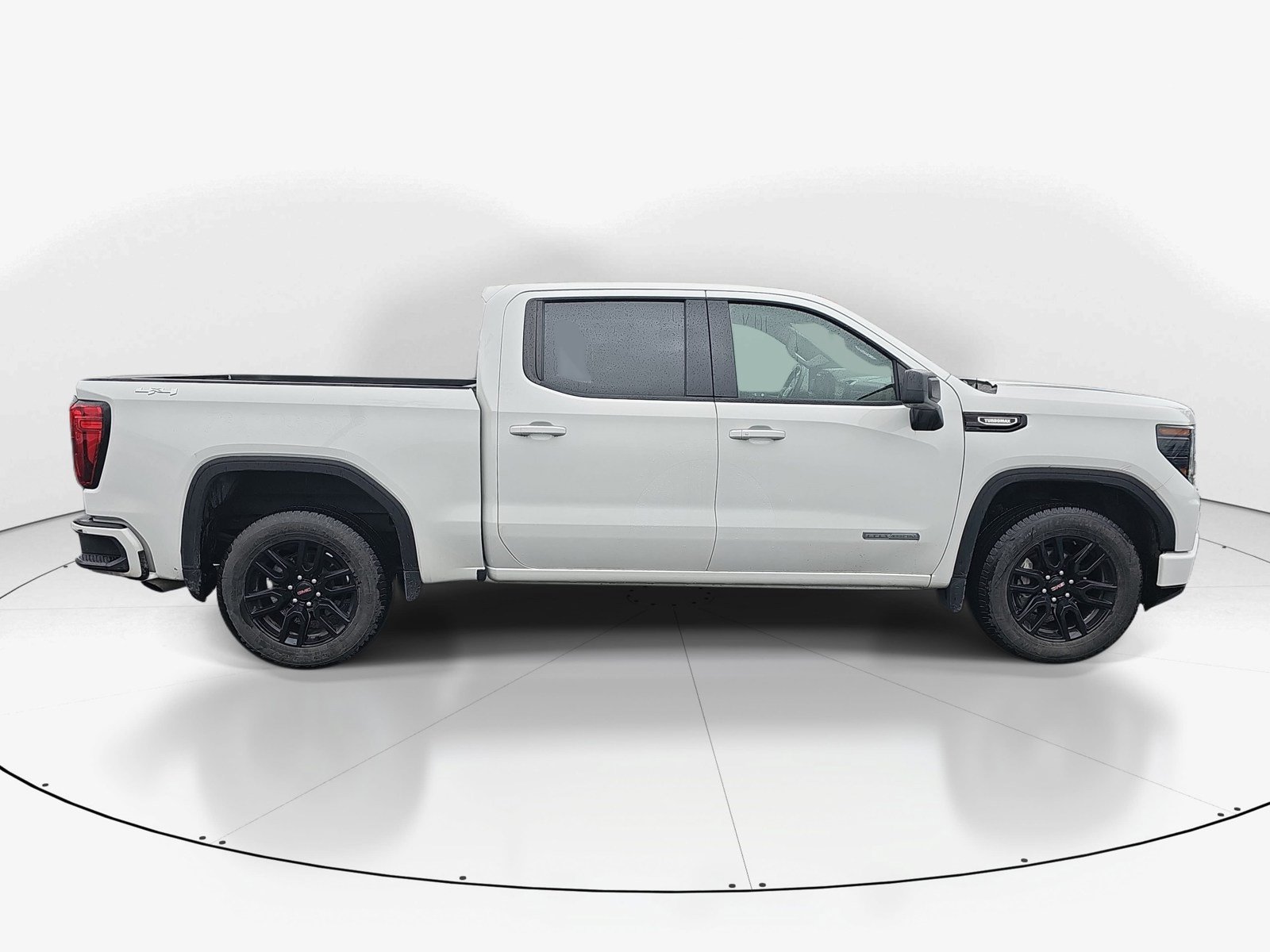 Used 2024 GMC Sierra 1500 Elevation AWD/4WD image 2