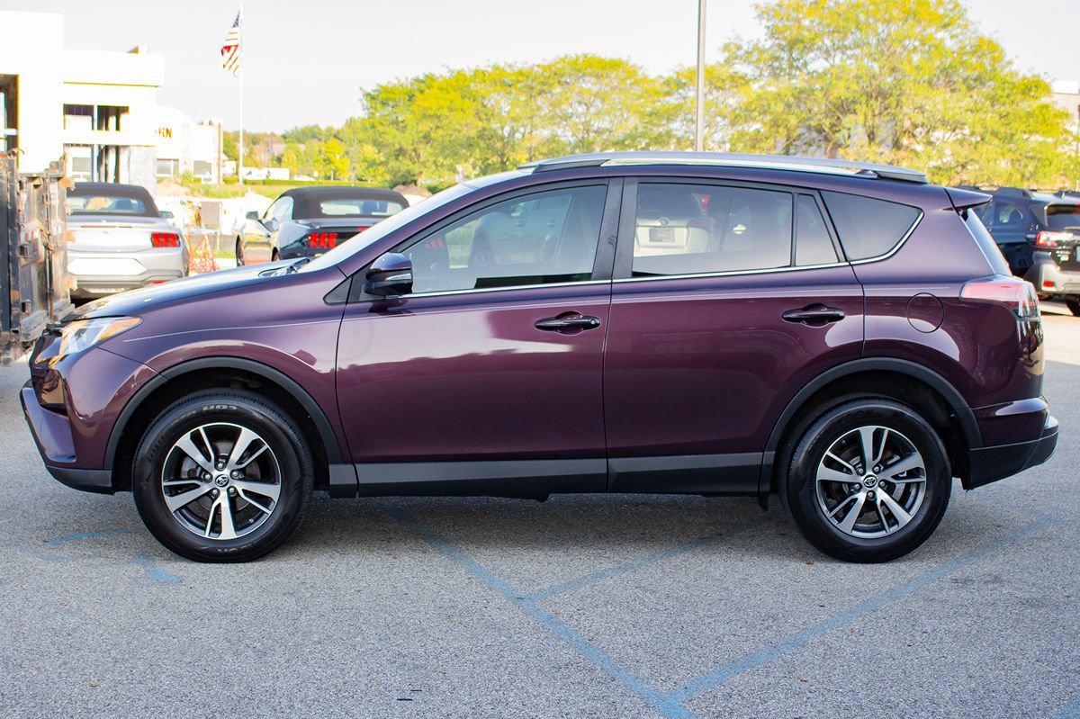 Used 2017 Toyota RAV4 XLE FWD image 5