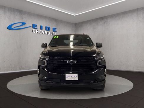 Used 2024 Chevrolet Suburban RST w/ Luxury Package AWD/4WD image 10