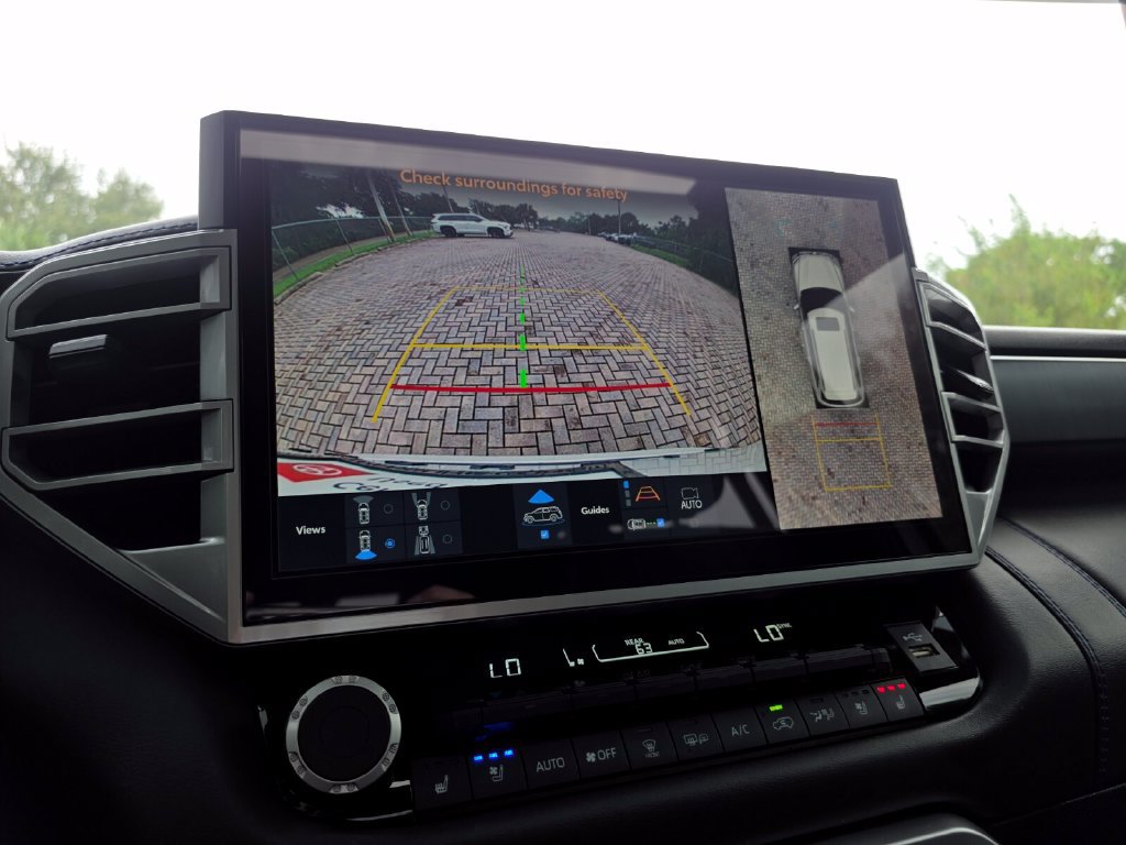 Certified 2025 Toyota Sequoia Platinum AWD/4WD image 35