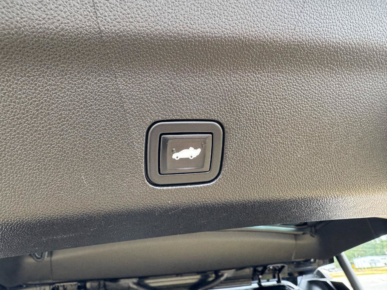 Used 2021 Chevrolet Tahoe LT AWD/4WD image 18