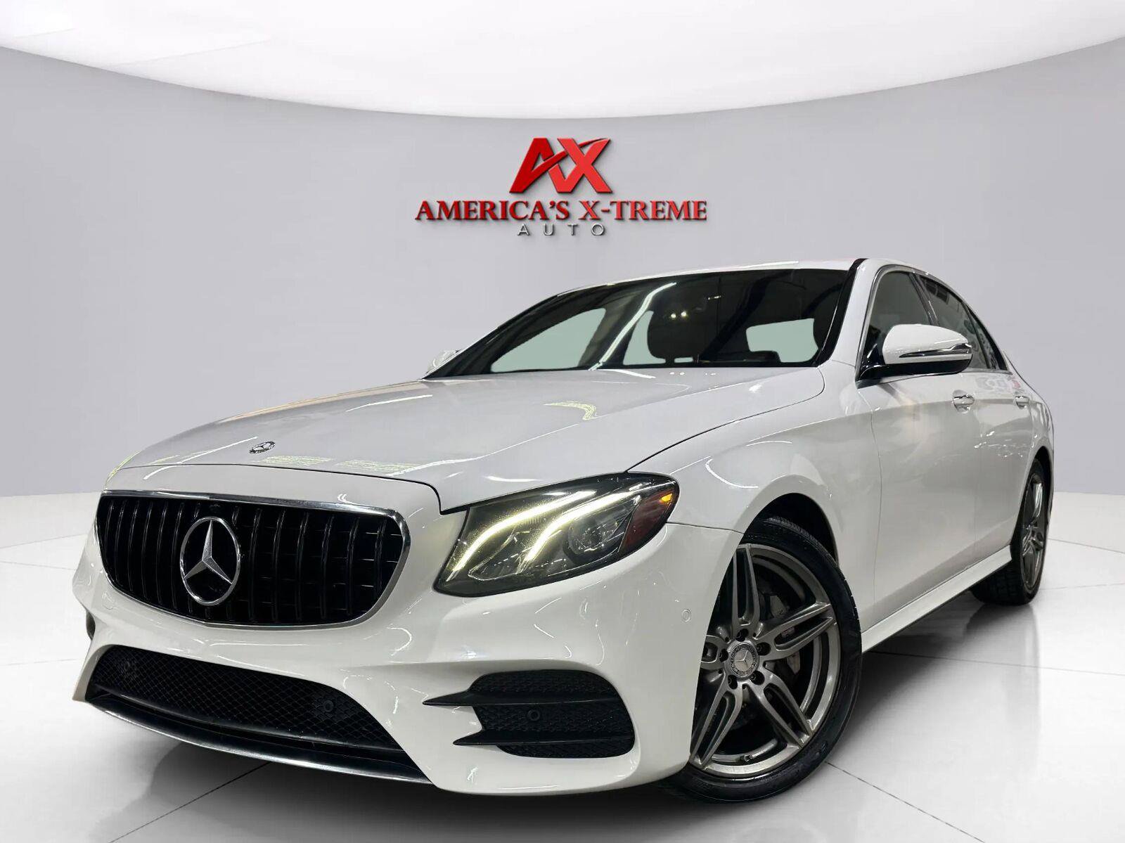 Used 2017 Mercedes-Benz E 300 4MATIC image 1