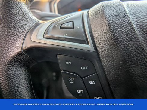 Used 2017 Ford Fusion SE w/ Fusion SE Technology Package image 31