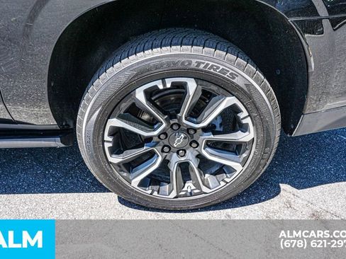 Used 2023 Chevrolet Suburban High Country AWD/4WD image 17