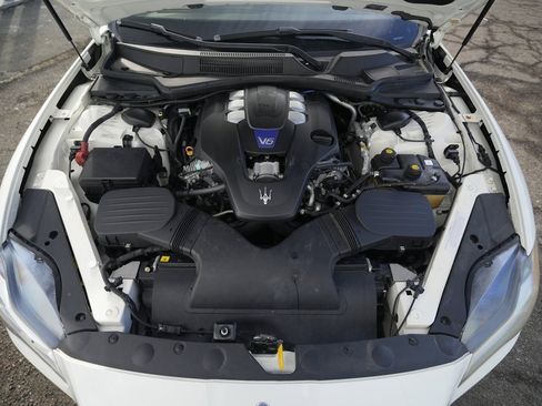 Used 2018 Maserati Quattroporte S image 17