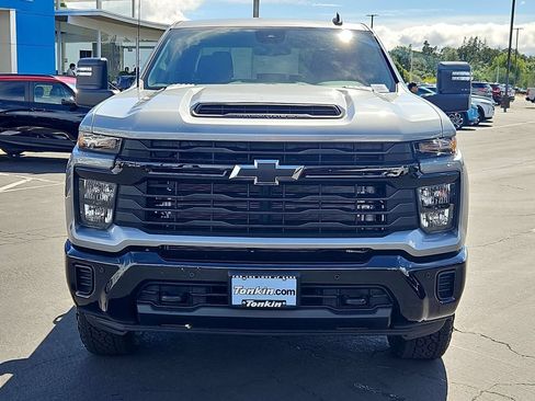 New 2026 Chevrolet Silverado 2500 Custom w/ Custom Value Package AWD/4WD image 9