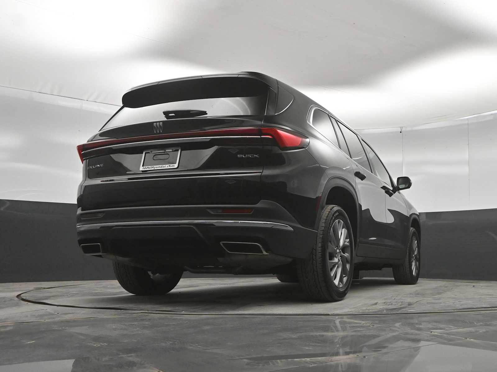 Used 2026 Buick Enclave Preferred FWD image 38