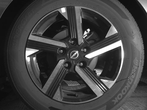 Used 2025 Nissan Sentra SV image 14