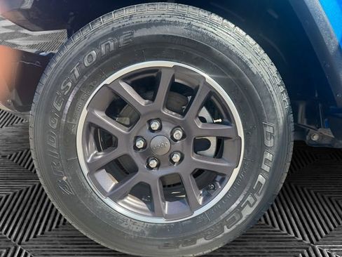 Used 2021 Jeep Gladiator Overland w/ Popular Equipment Package image 13