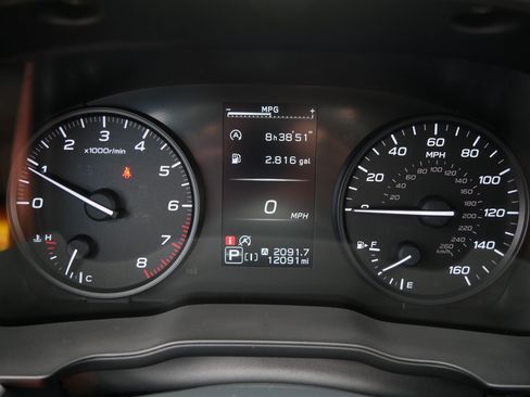 Used 2024 Subaru Crosstrek 2.0i AWD/4WD image 21