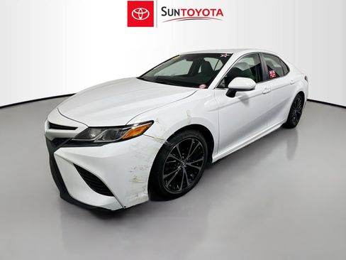 Used 2018 Toyota Camry SE FWD image 9