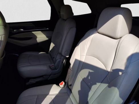 Used 2023 Buick Enclave Essence w/ Experience Buick Package image 19