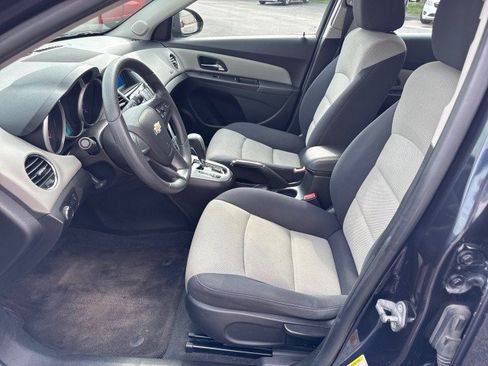Used 2016 Chevrolet Cruze LS FWD image 15