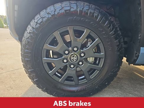 Used 2026 Toyota 4Runner SR5 AWD/4WD image 22