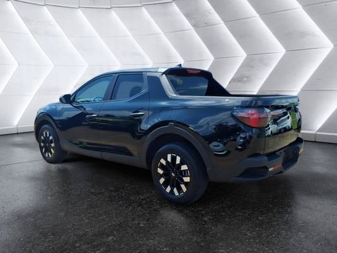 Used 2025 Hyundai Santa Cruz SE FWD image 3