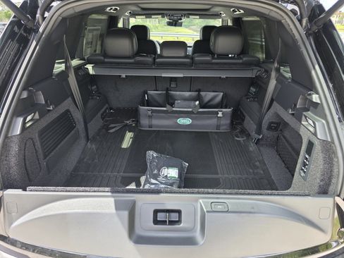 New 2026 Land Rover Range Rover Long Wheelbase SE AWD/4WD image 15