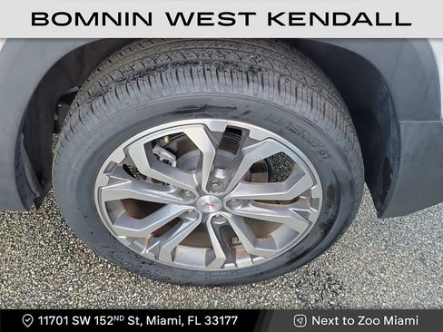 Used 2020 GMC Terrain SLT w/ Preferred Package image 9