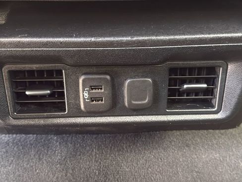 Used 2019 Chevrolet Silverado 1500 LT w/ All-Star Edition image 17