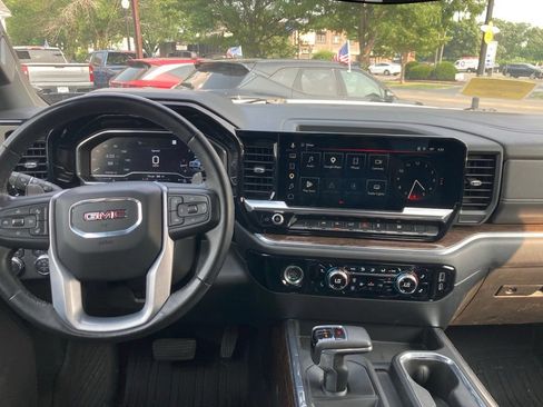 Used 2023 GMC Sierra 1500 Elevation AWD/4WD image 5