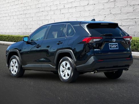 Used 2025 Toyota RAV4 LE AWD/4WD image 6