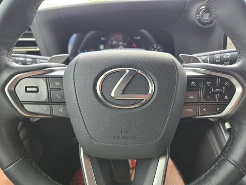 Used 2024 Lexus GX 550 AWD/4WD image 11