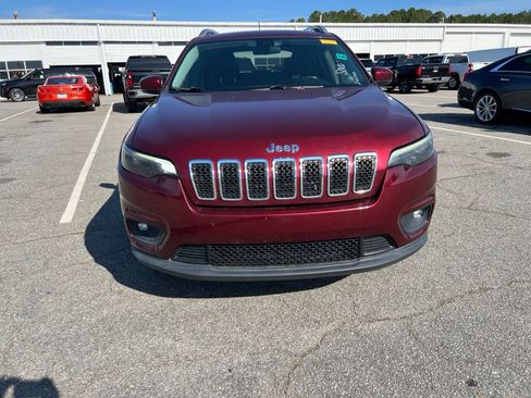 Used 2019 Jeep Cherokee Latitude Plus w/ Cold Weather Group AWD/4WD image 8