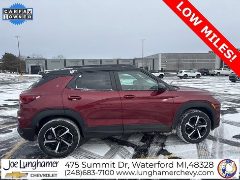 Used 2023 Chevrolet TrailBlazer RS w/ Sun and Liftgate Package image 3